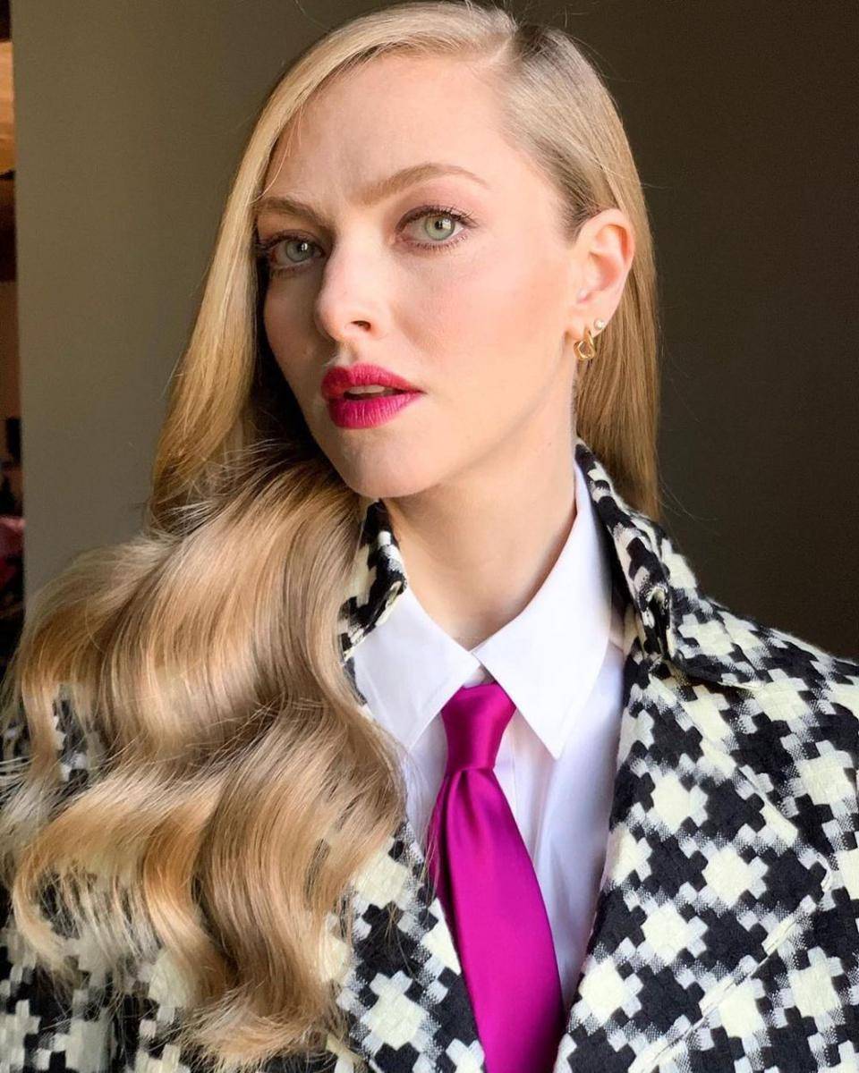 Instagram.com/amanda_seyfried_daily