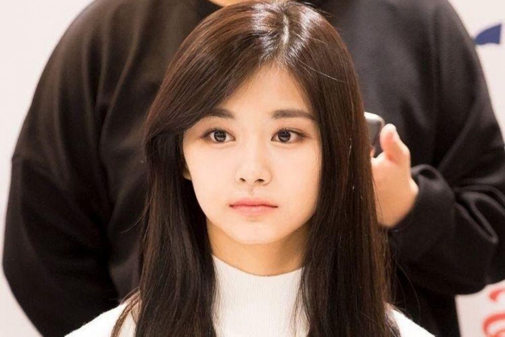 9 Potret Visual Tzuyu TWICE saat Tampil Bare Face, Bikin Kagum!