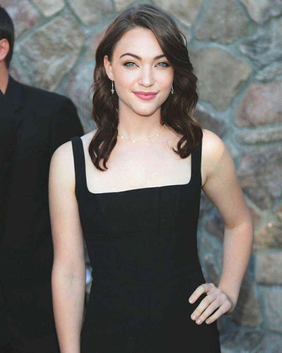 instagram.com/violettbeane