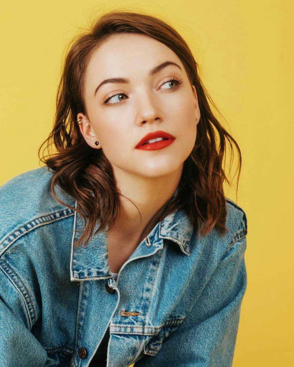 instagram.com/violettbeane