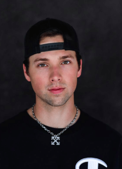 instagram.com/noahschnacky