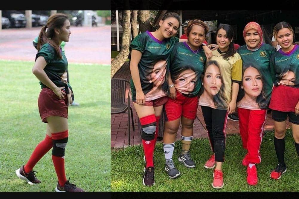 Jago Cetak Gol, 9 Potret Tangguh Ayu Ting Ting Bermain Sepak Bola