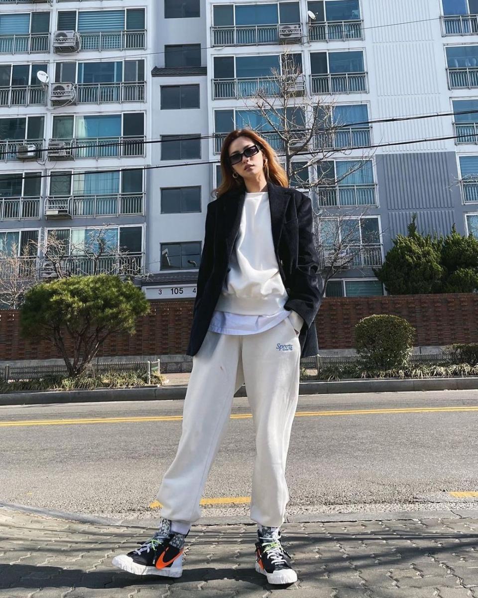 instagram.com/jin_a_nana