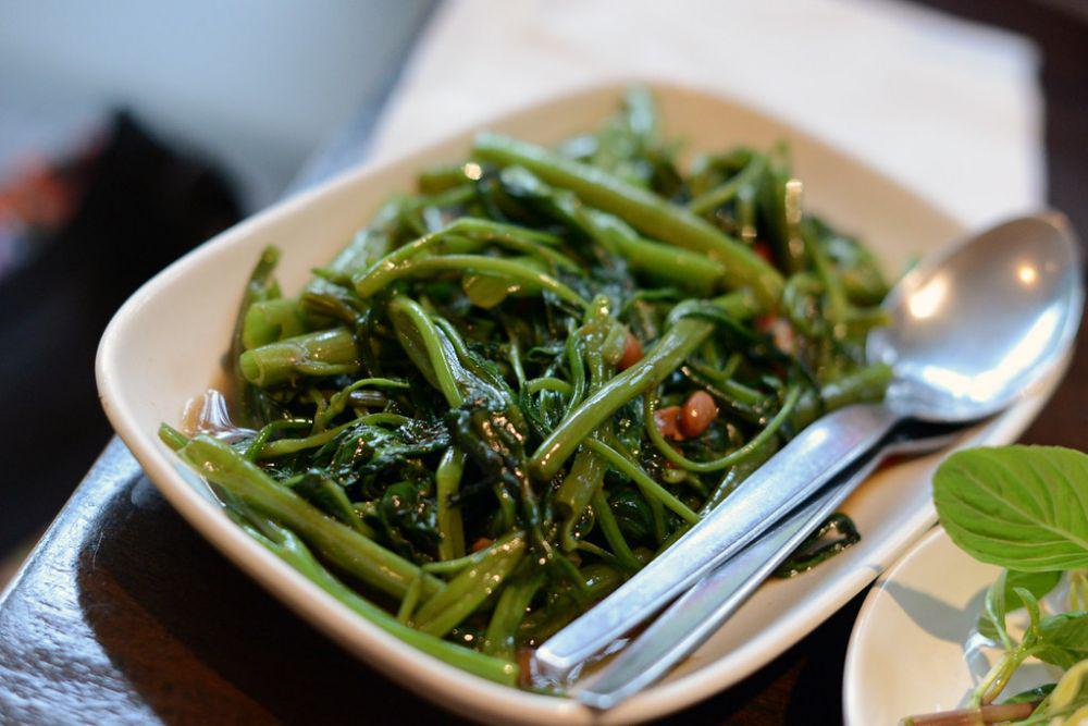 Ilustrasi tumis kangkung (flickr.com/domininc)