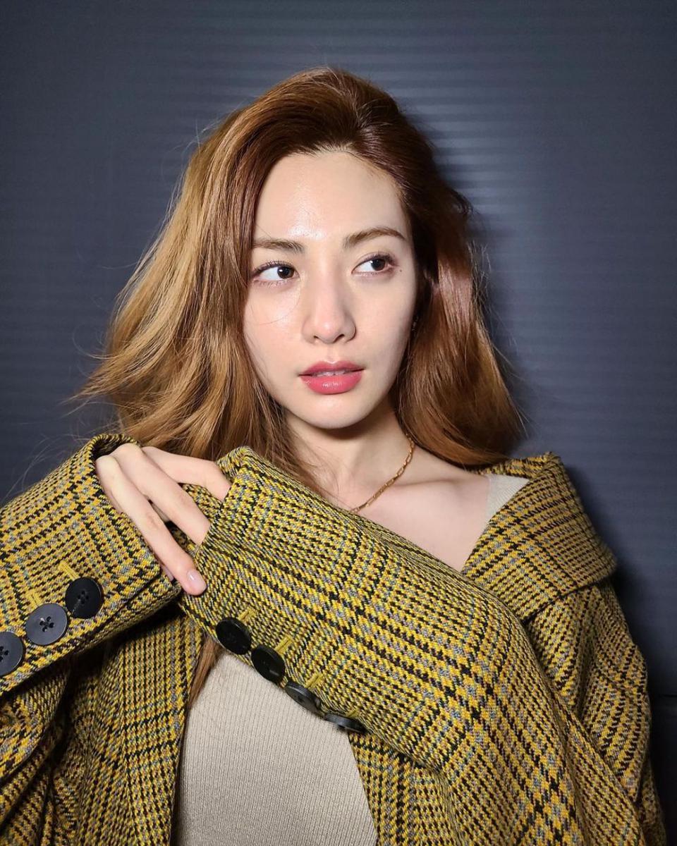 instagram.com/jin_a_nana