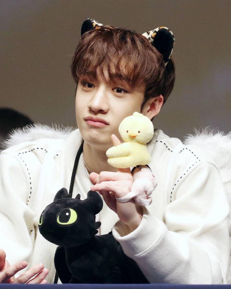 instagram.com/bangchan.7