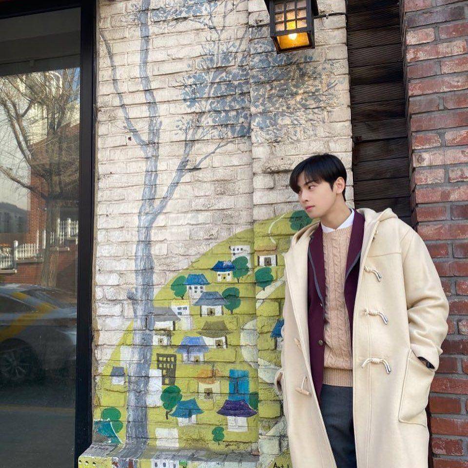 instagram.com/eunwo.o_c