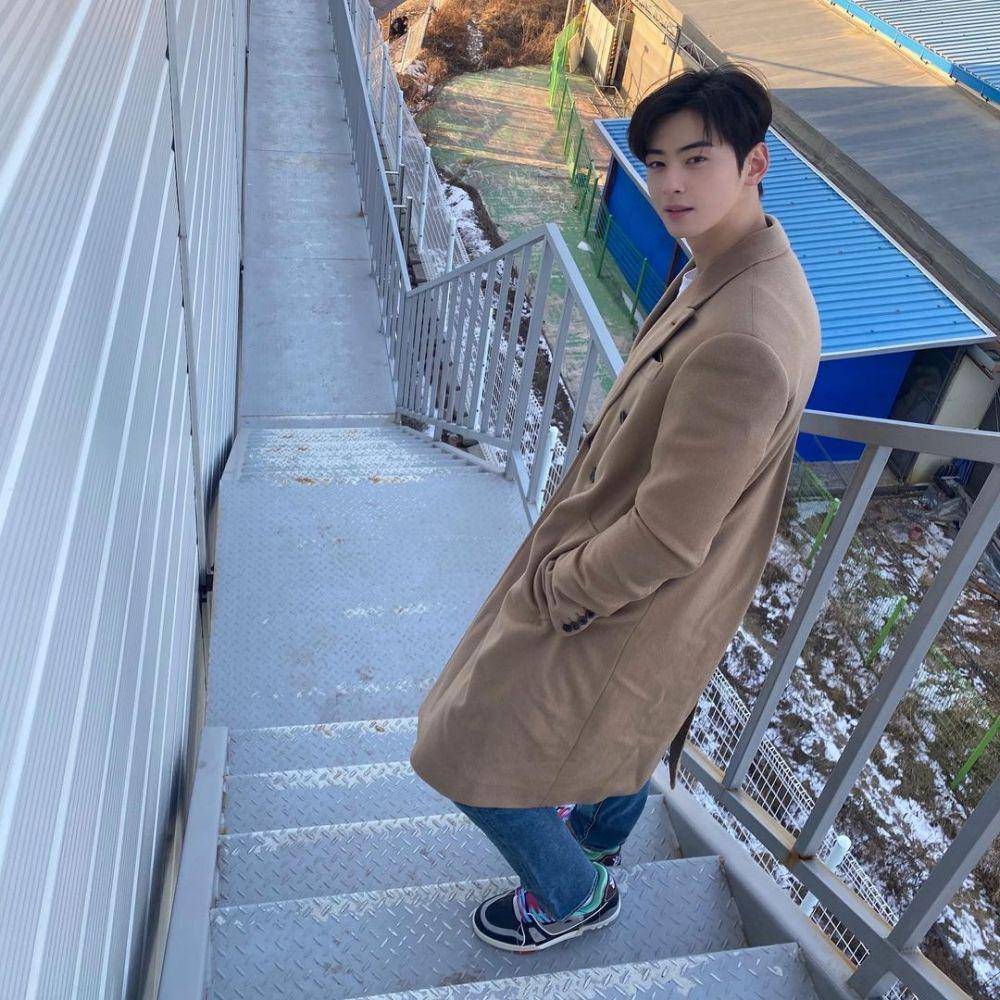 instagram.com/eunwo.o_c