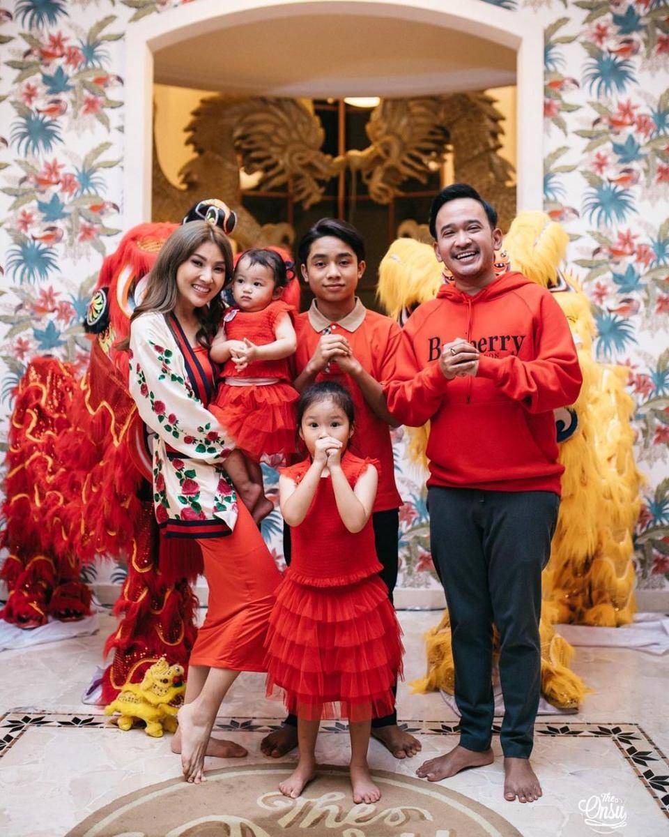 instagram.com/thaliaputrionsu