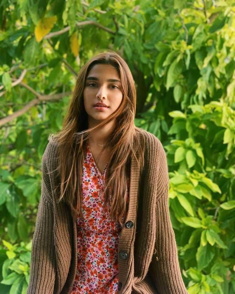 instagram.com/saieemmanjrekar