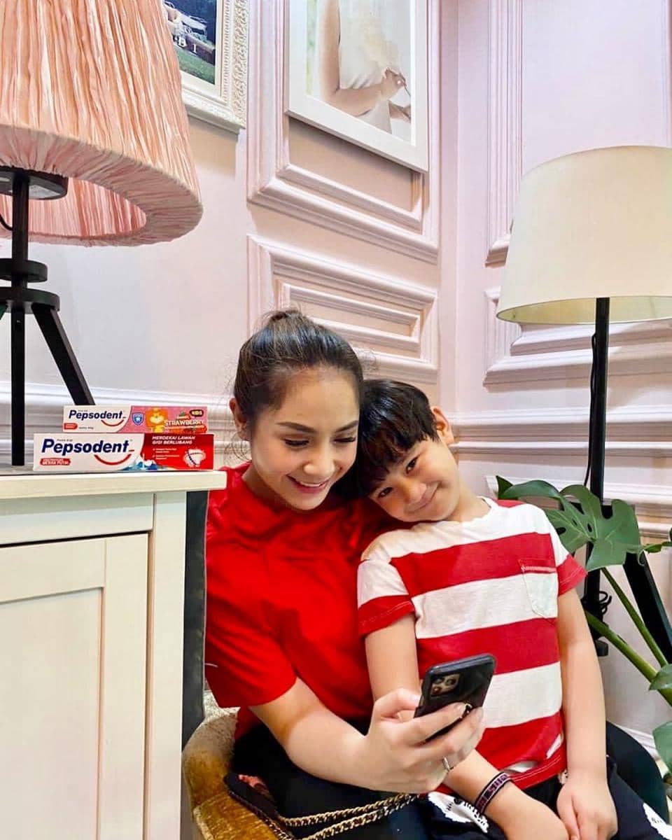 instagram.com/raffinagita1717