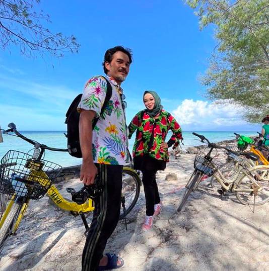 Rina Gunawan dan Teddy Syah (instagram.com/rinagunawan74)