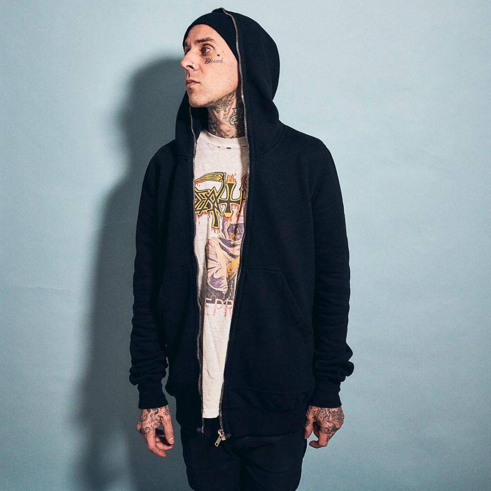 instagram.com/travisbarker
