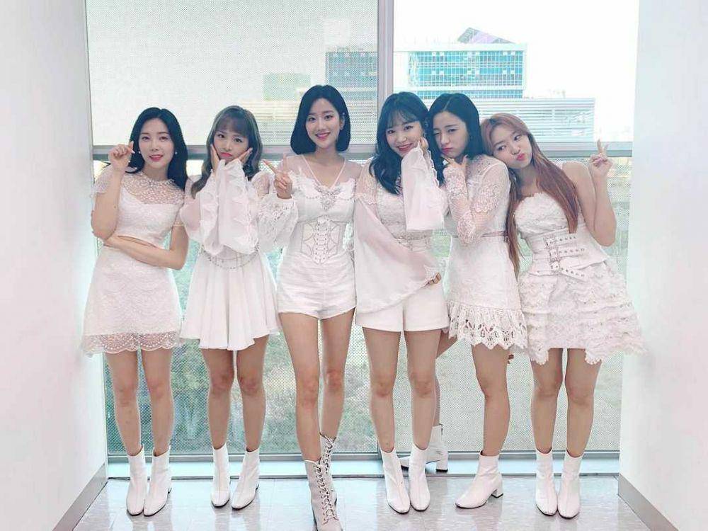 instagram.com/official.april