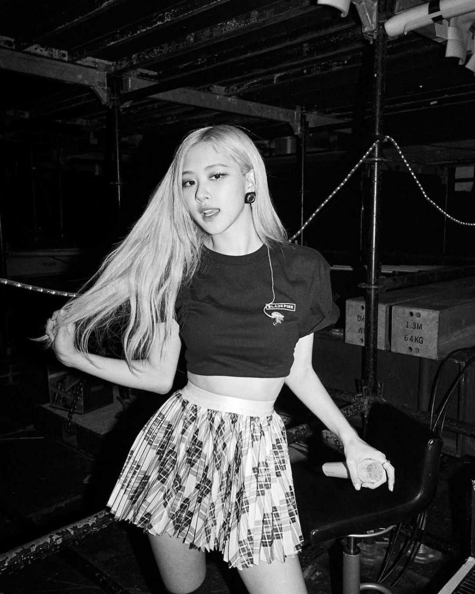 instagram.com/roses_are_rosie