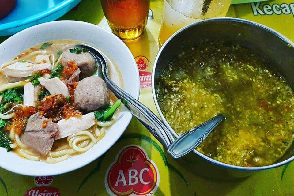 instagram.com/mustikawatiari