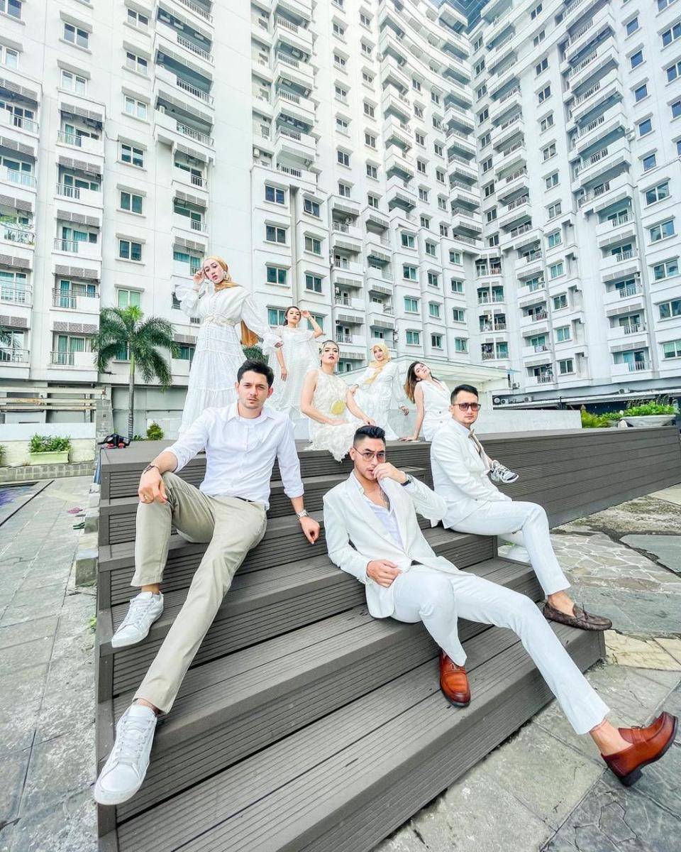 Instagram.com/andrewandika