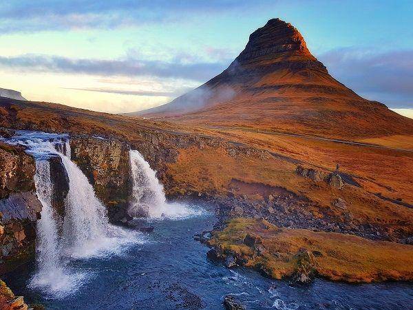 Situasi di sekitar pegunungan yang ada di Islandia. (Pixabay.com/JimboChan)