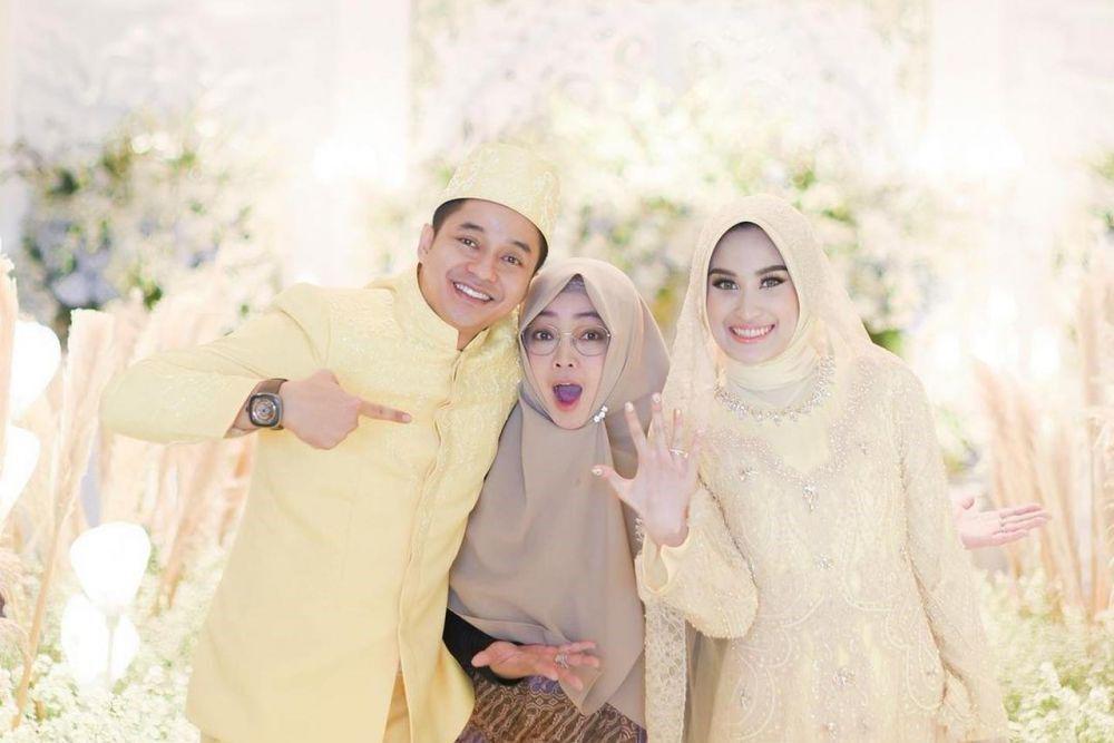 9 Potret Artis yang Menikah dengan Jasa Wedding Organizer Rina Gunawan