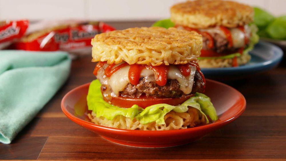 Resep Burger Ramen, Bikinnya Praktis dan Mudah!