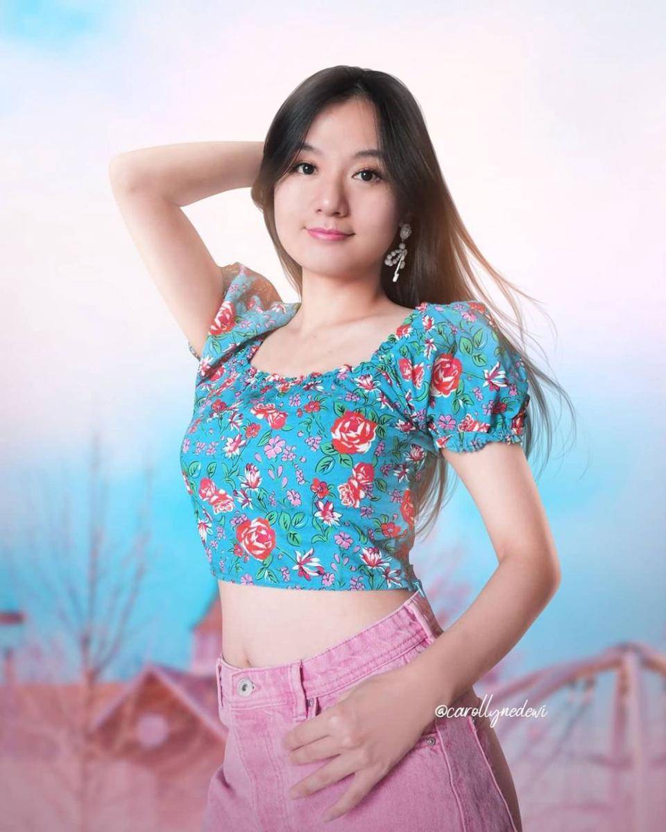 Instagram.com/carollynedewi