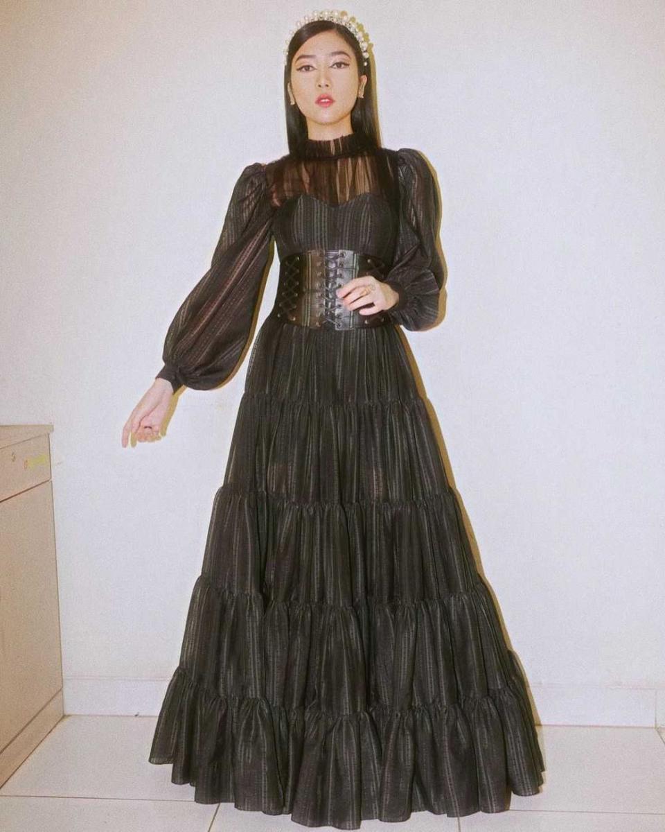 instagram/isyanasarasvati