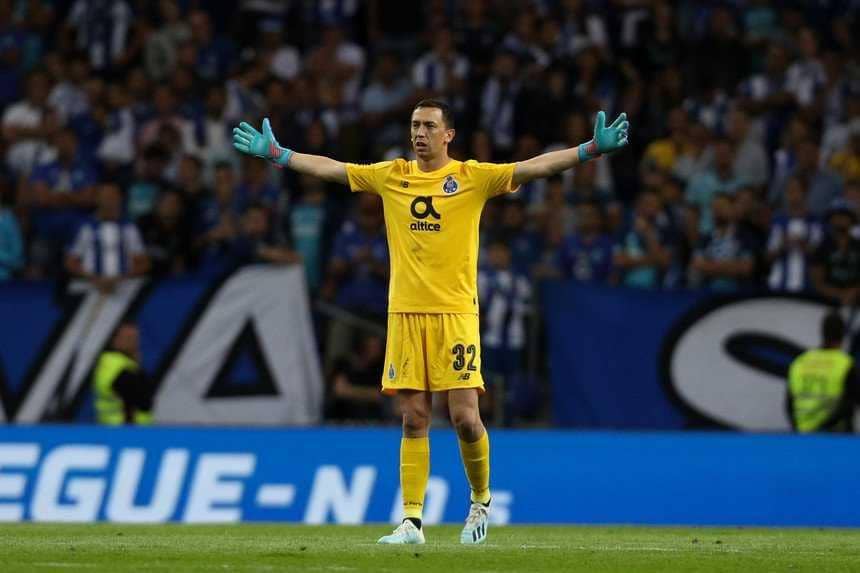 twitter.com/cariocaaa33