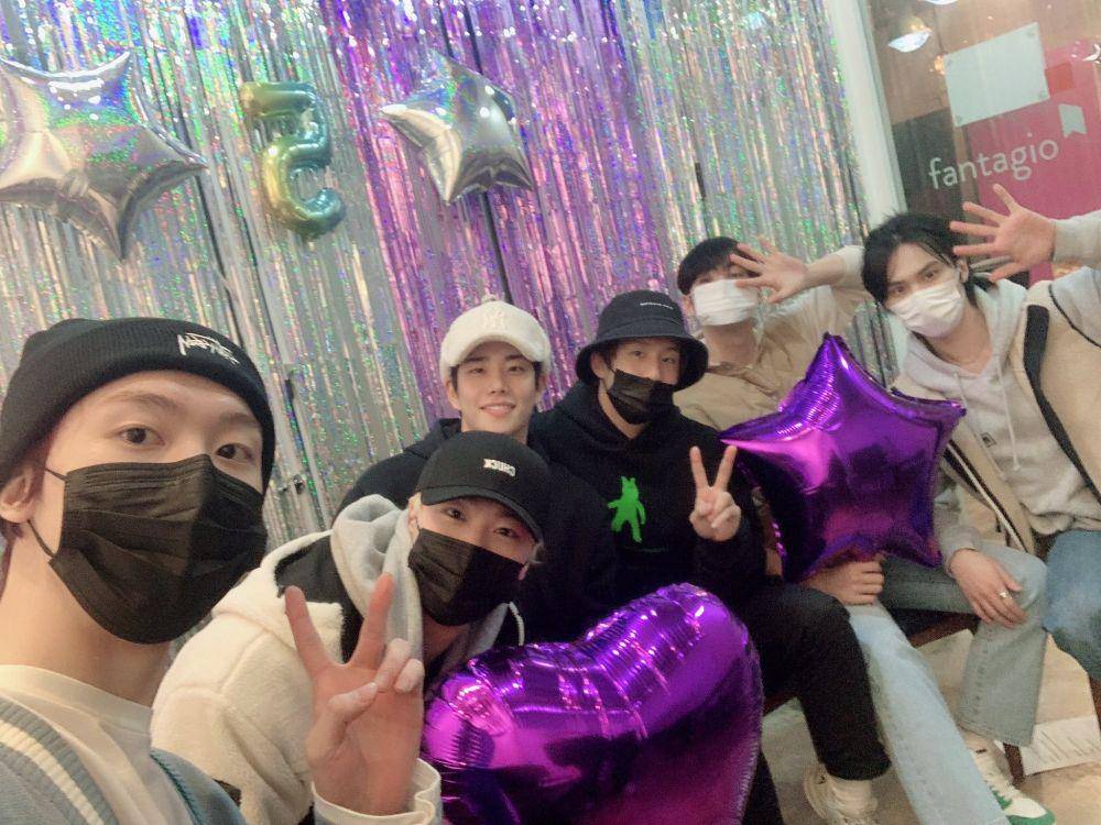 twitter.com/ASTRO_Staff