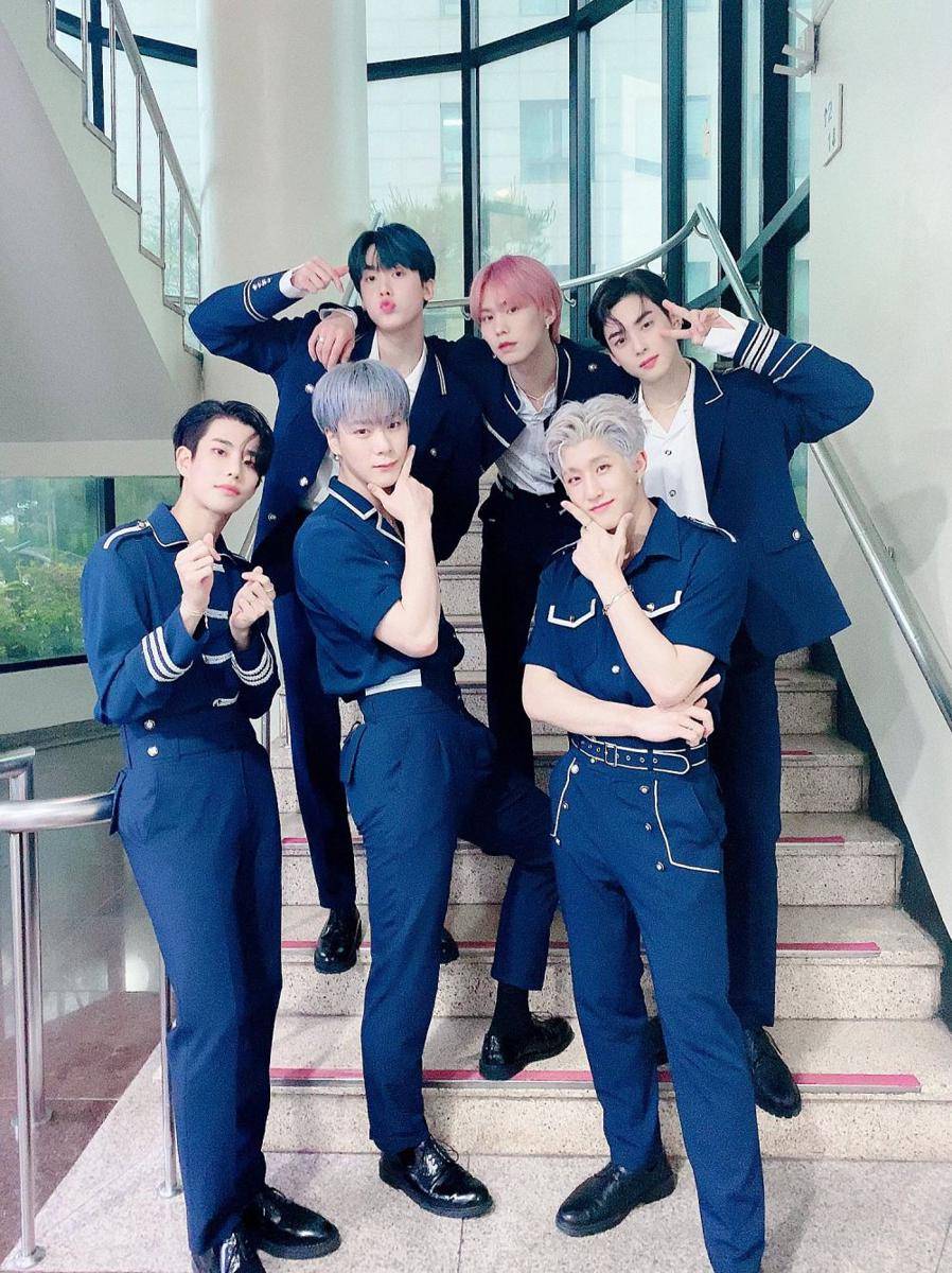 twitter.com/ASTRO_Staff