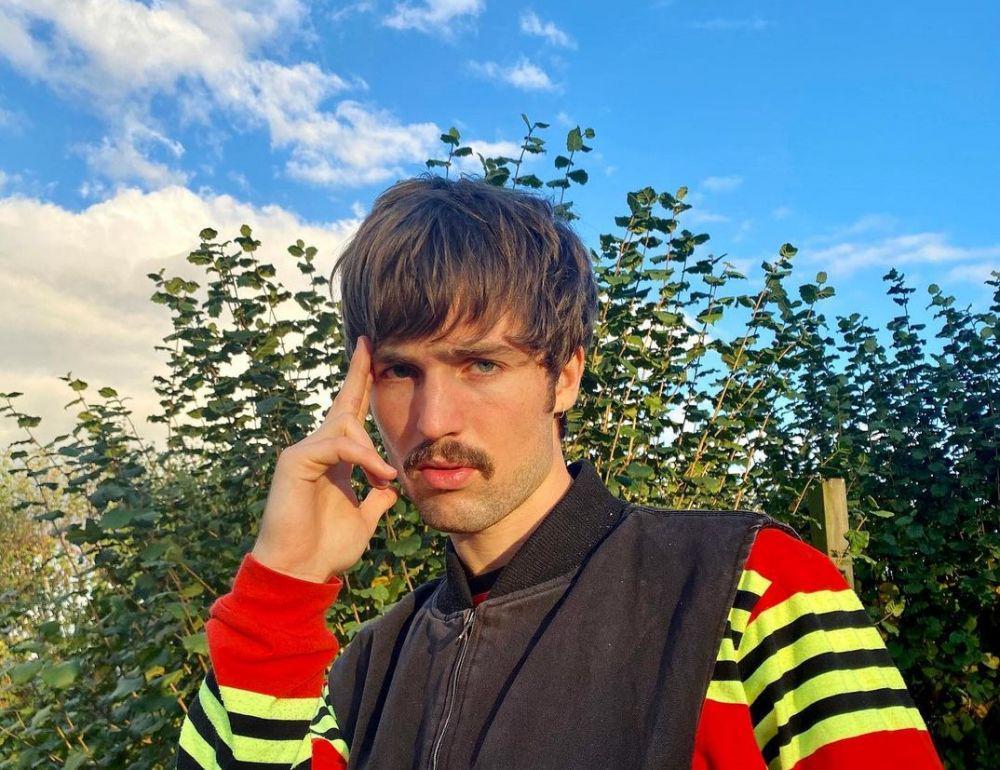 8 Fakta Will Joseph Cook, Musisi Indie di Balik Lagu 'Be Around Me'