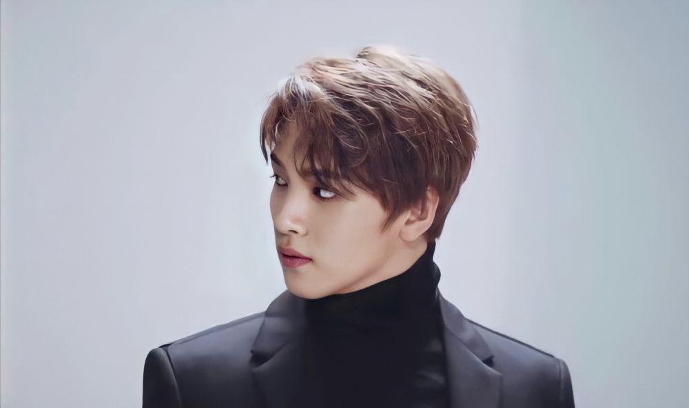 10 Potret Side Profile Haechan NCT yang Kian Menawan