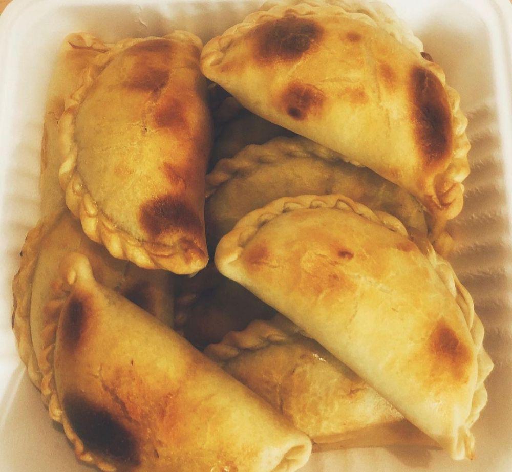 Instagram.com/aithue_empanadas