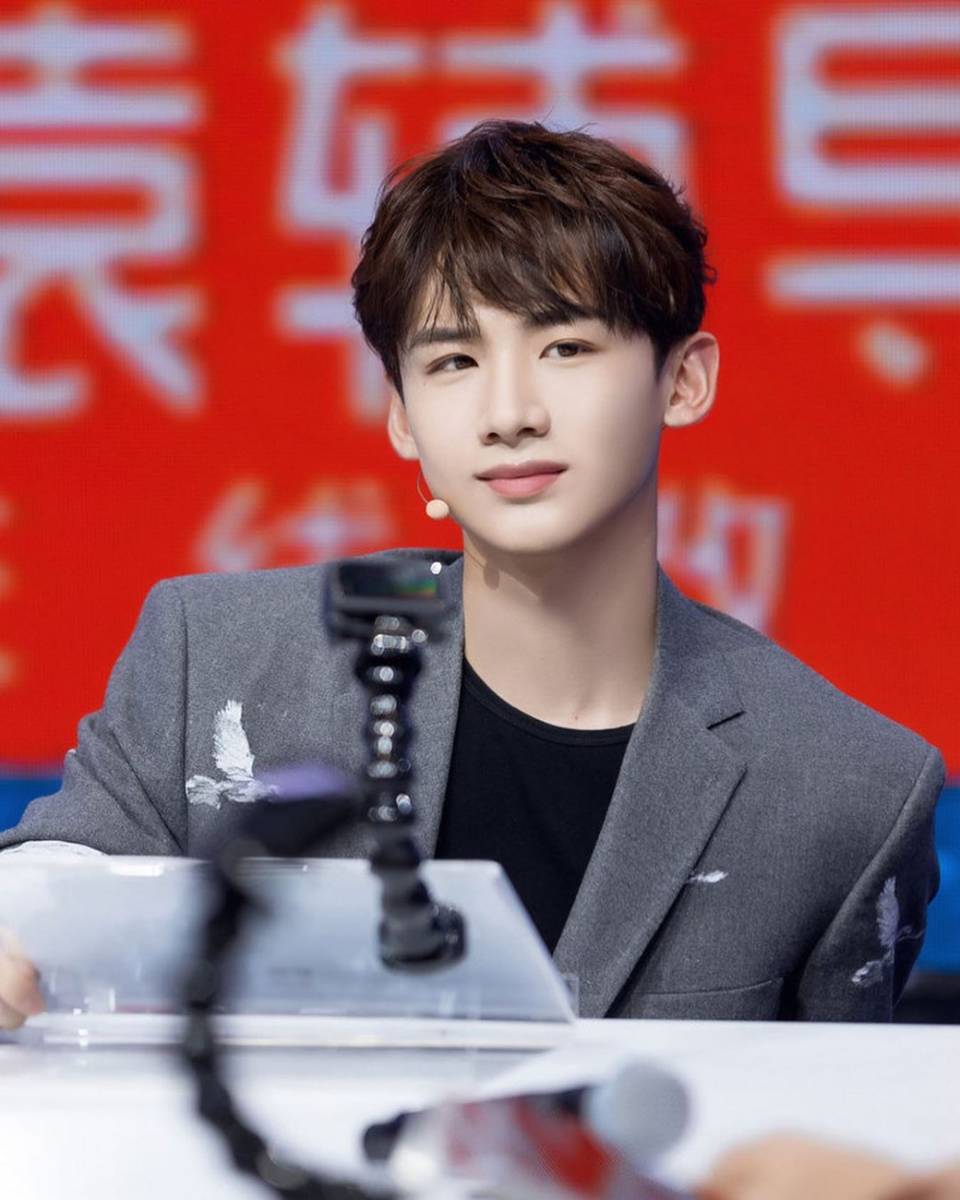 instagram.com/baijingting_1015_
