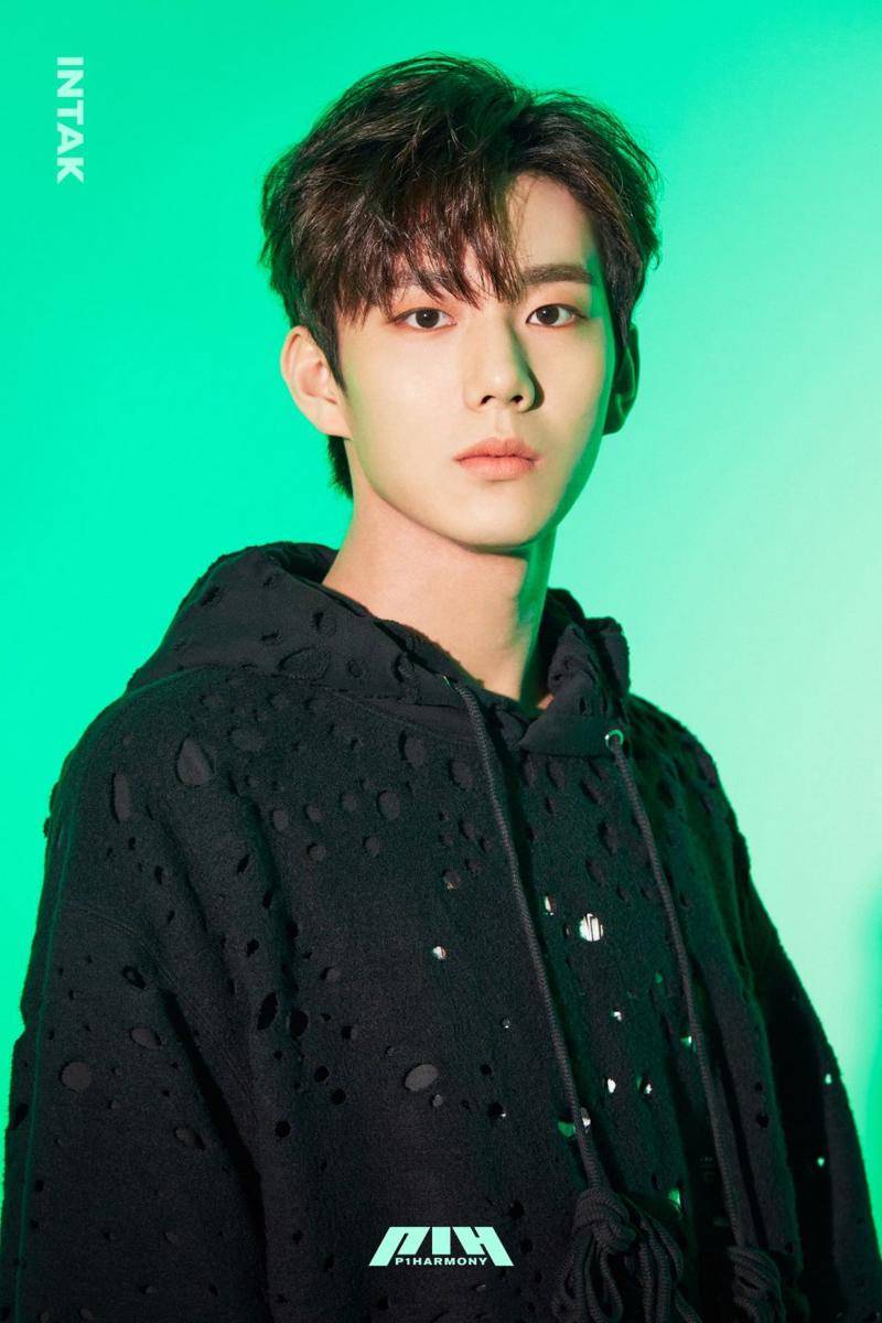 twitter.com/P1H_official