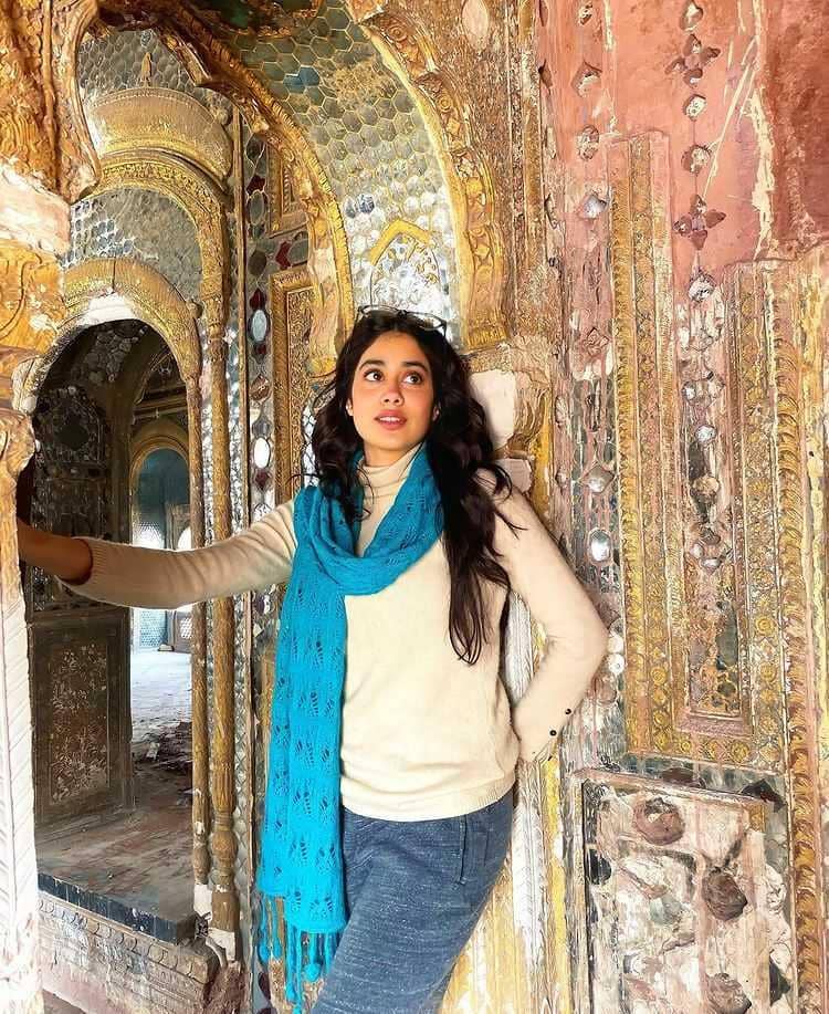 instagram.com/janhvikapoor
