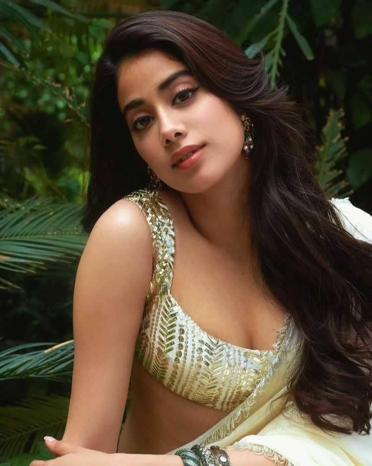 instagram.com/janhvikapoor
