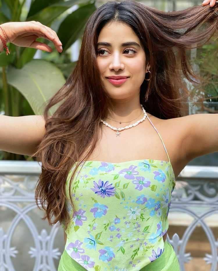 instagram.com/janhvikapoor