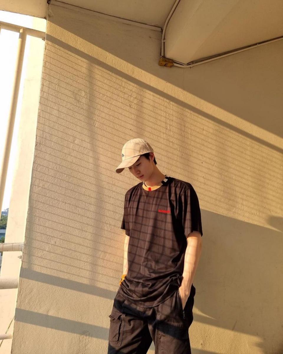 instagram.com/blue_pongtiwat