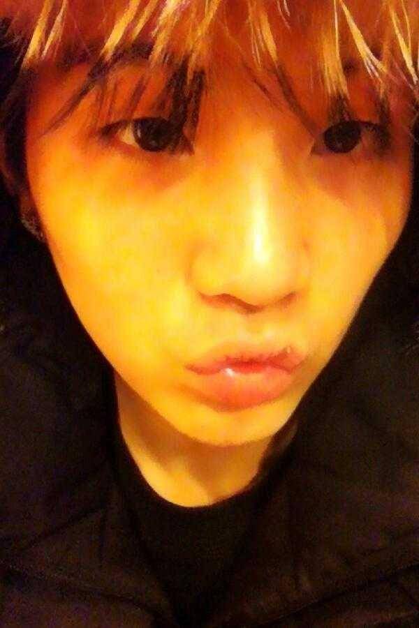 Twitter.com/BTS_twt