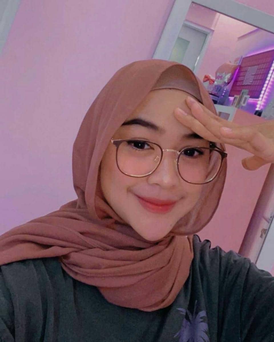 Instagram.com/riaricis1795