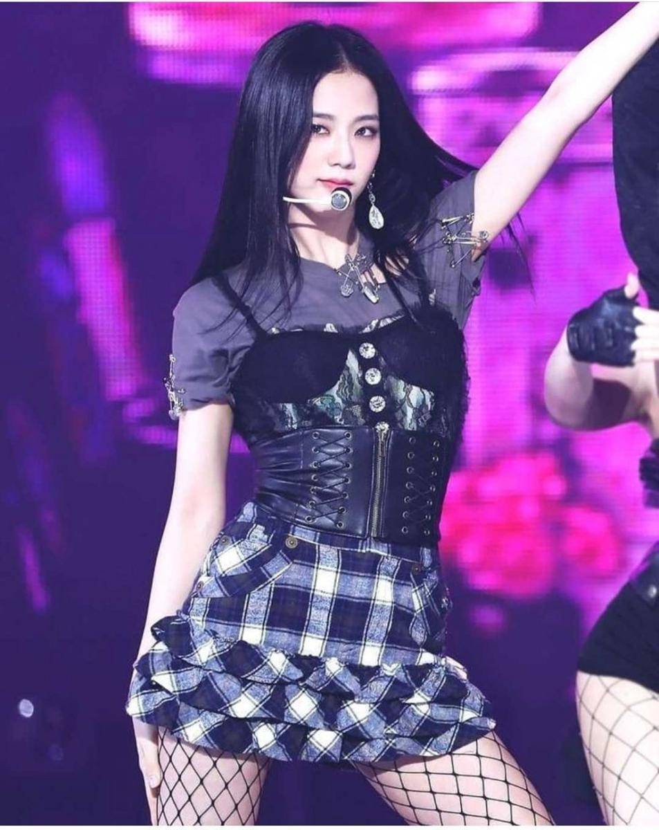 Instagram.com/jisooblacknpink
