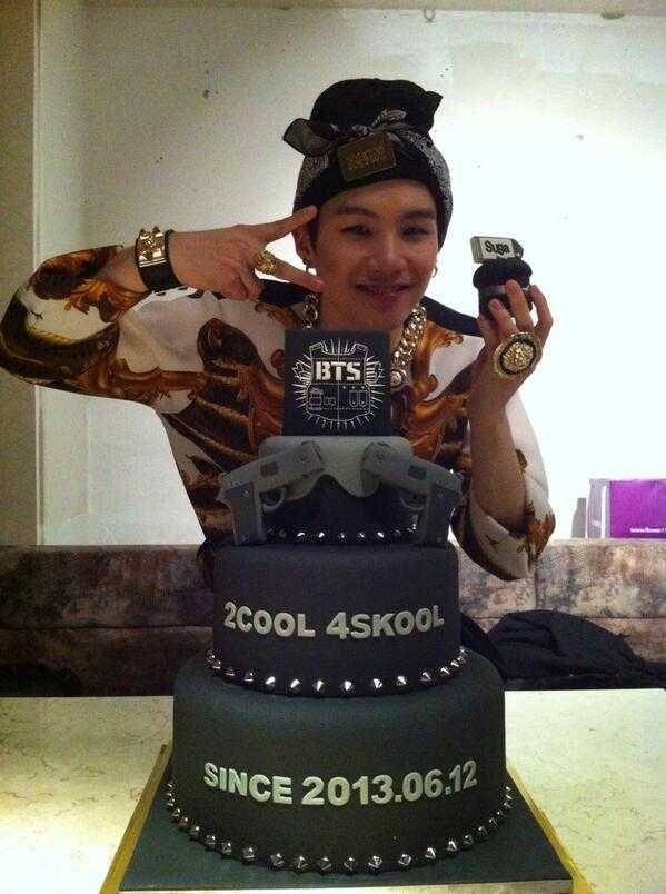 Twitter.com/BTS_twt