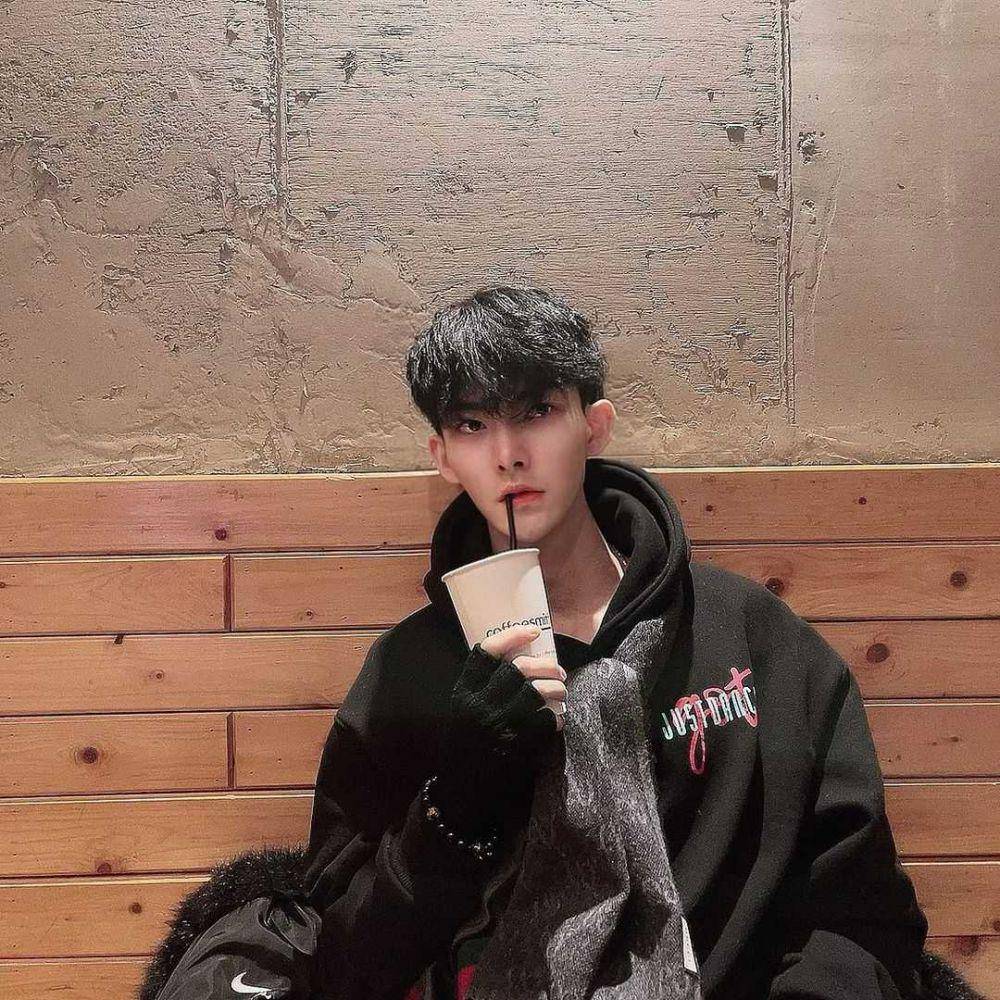 Instagram.com/hyun.jxx0_p