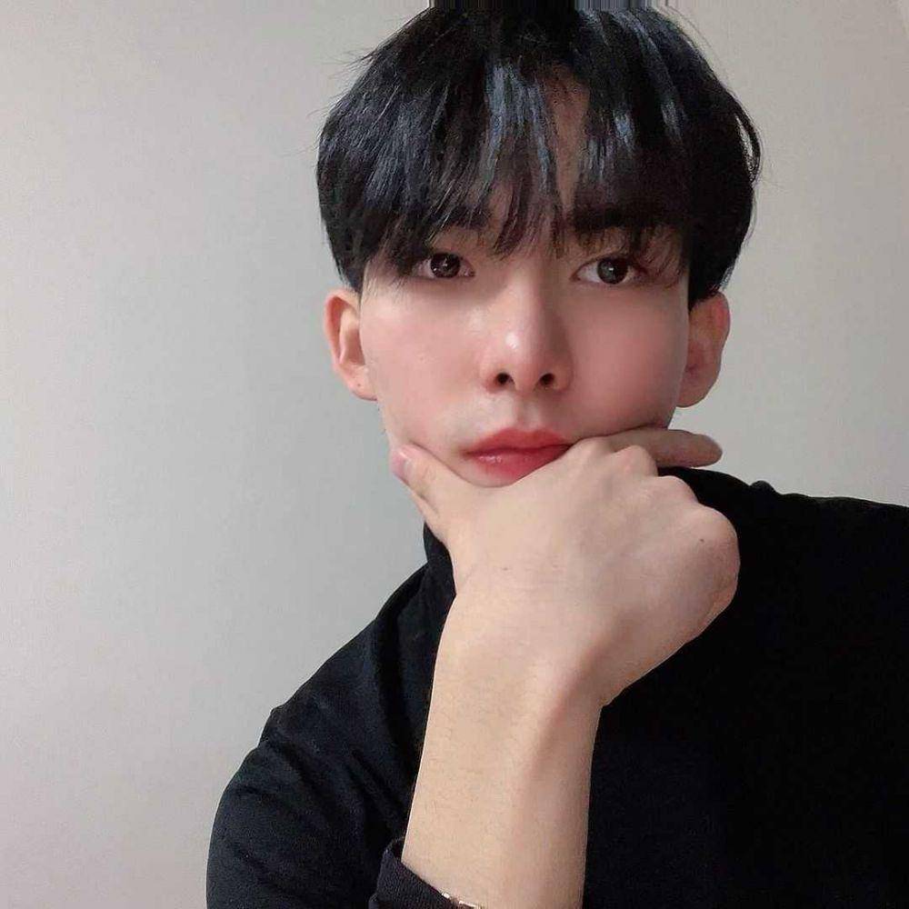 Instagram.com/hyun.jxx0_p