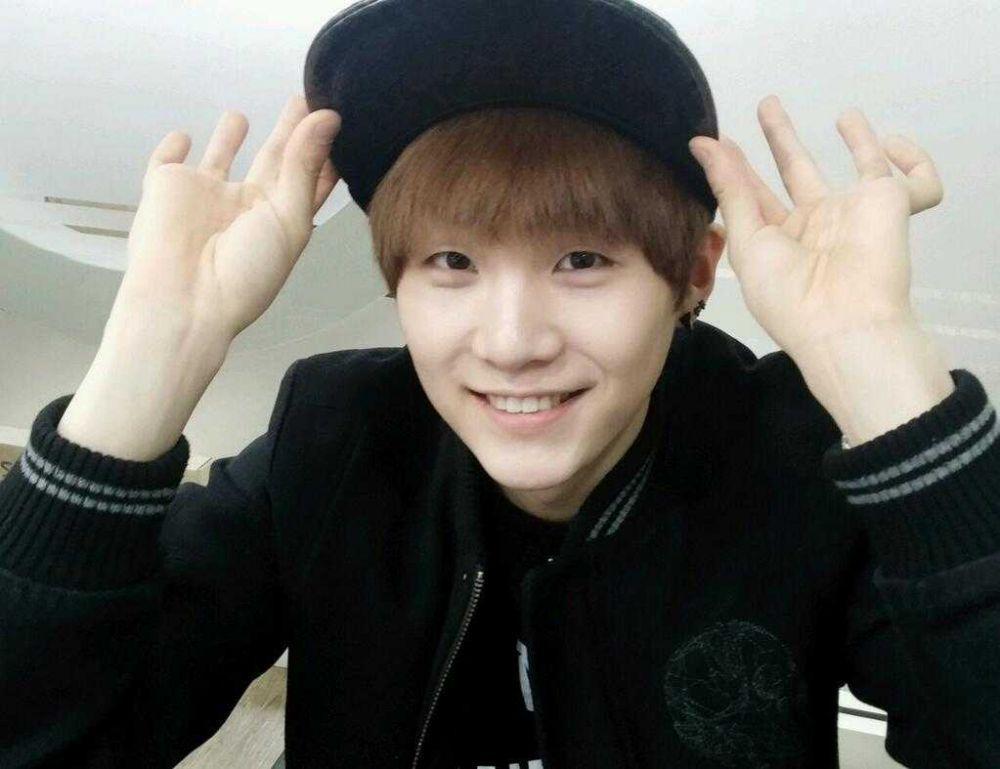 Twitter.com/BTS_twt