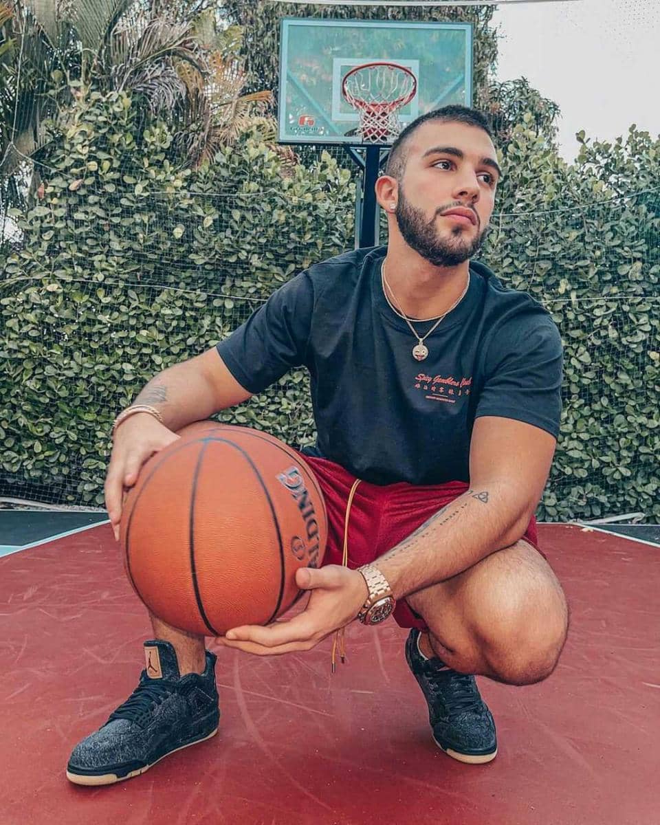 instagram.com/manuelturizo