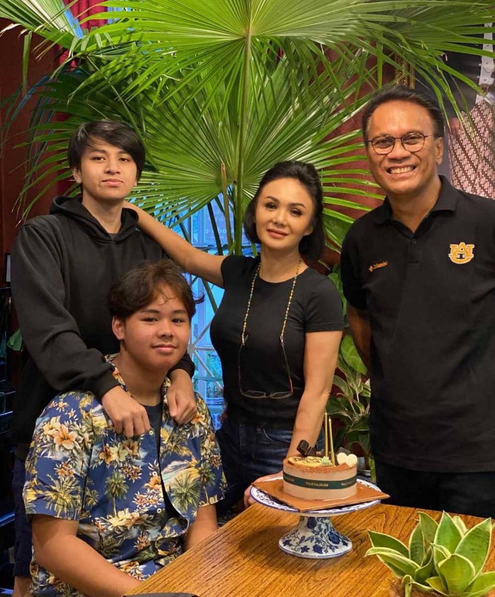 instagram.com/yunishara36