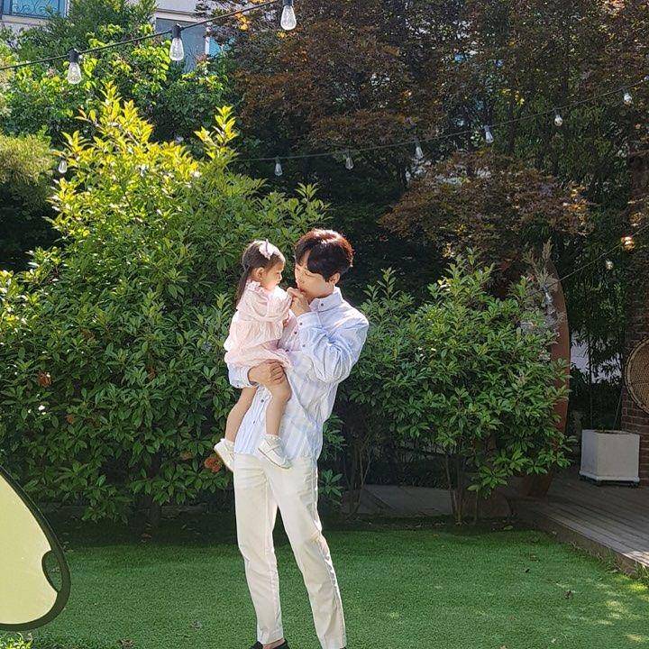 instagram.com/ yoonjongactor_official