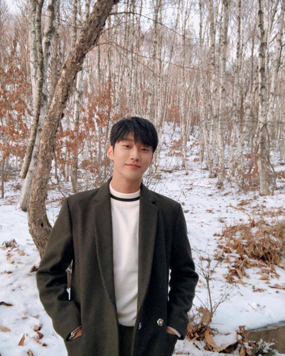 instagram.com/jinyoung0423