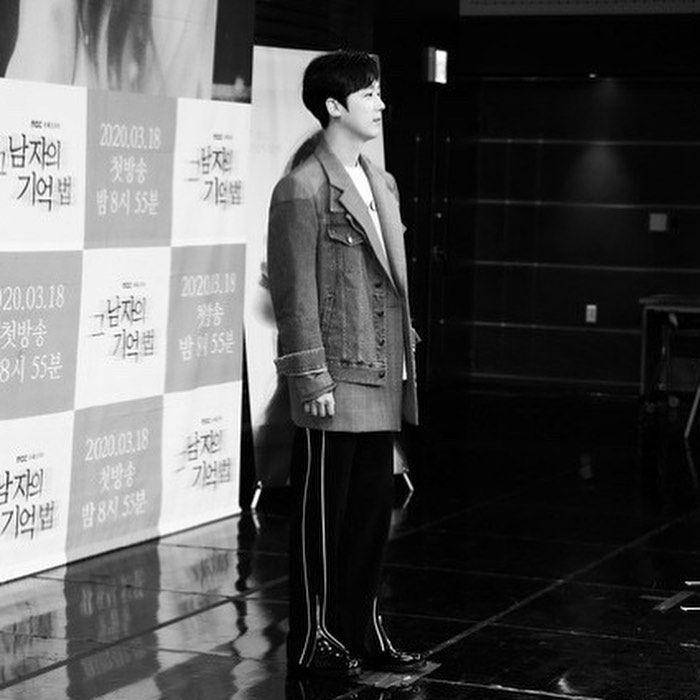 instagram.com/ yoonjongactor_official